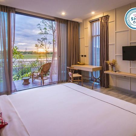 Navela Hotel & Convention Ratchaburi Екстер'єр фото