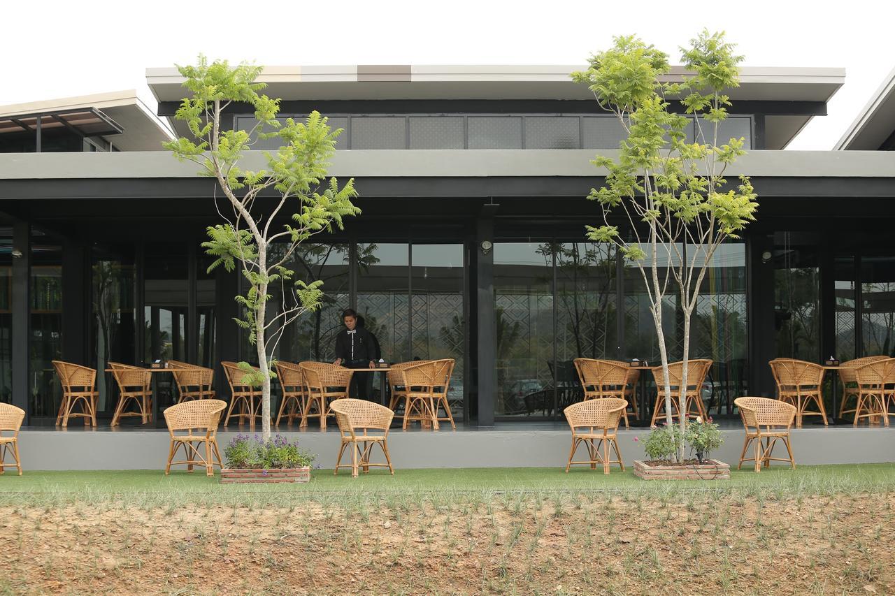 Navela Hotel & Convention Ratchaburi Екстер'єр фото