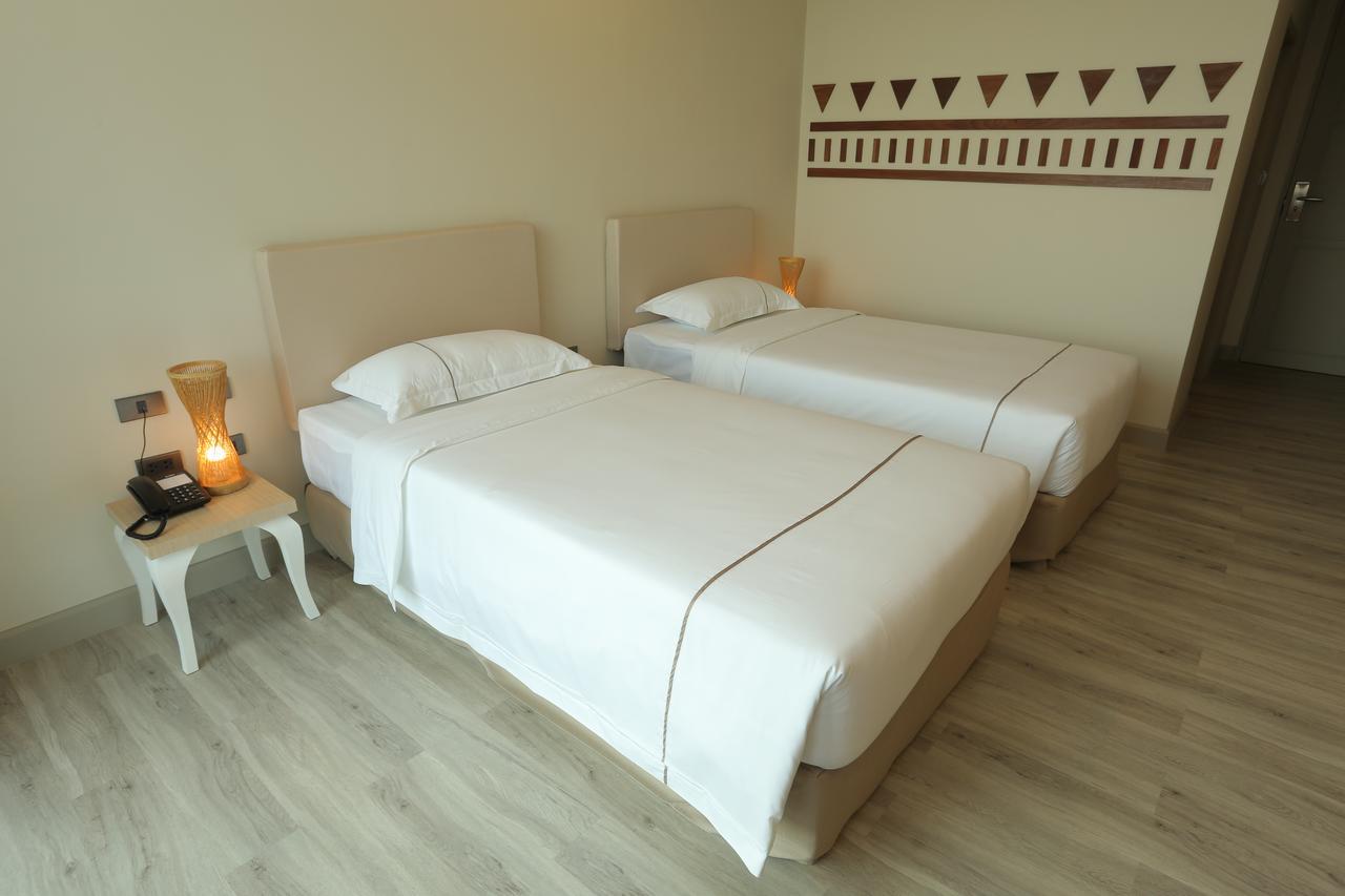 Navela Hotel & Convention Ratchaburi Екстер'єр фото