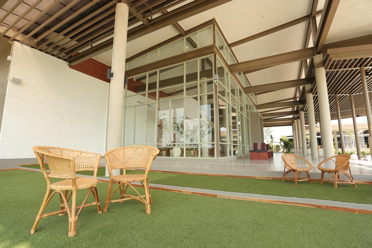 Navela Hotel & Convention Ratchaburi Екстер'єр фото