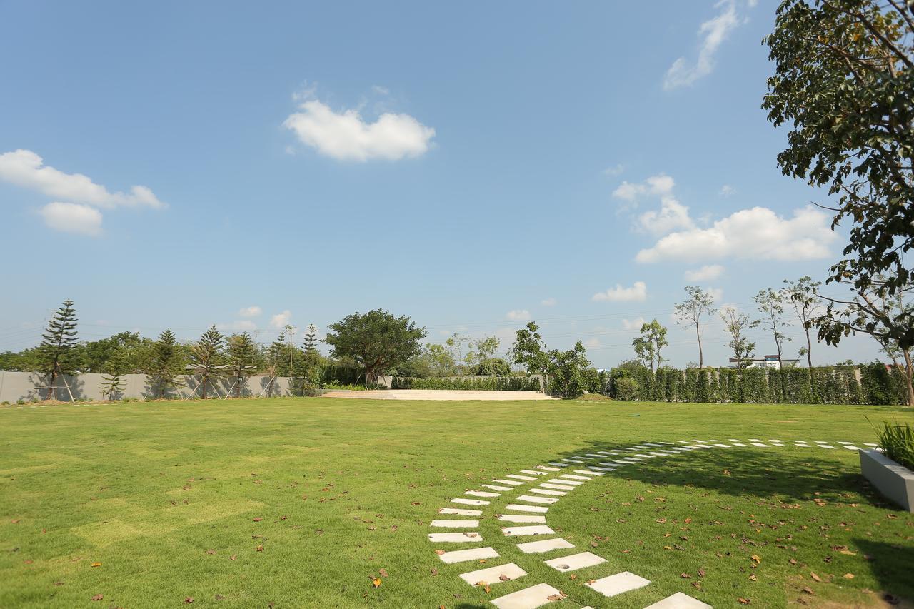 Navela Hotel & Convention Ratchaburi Екстер'єр фото