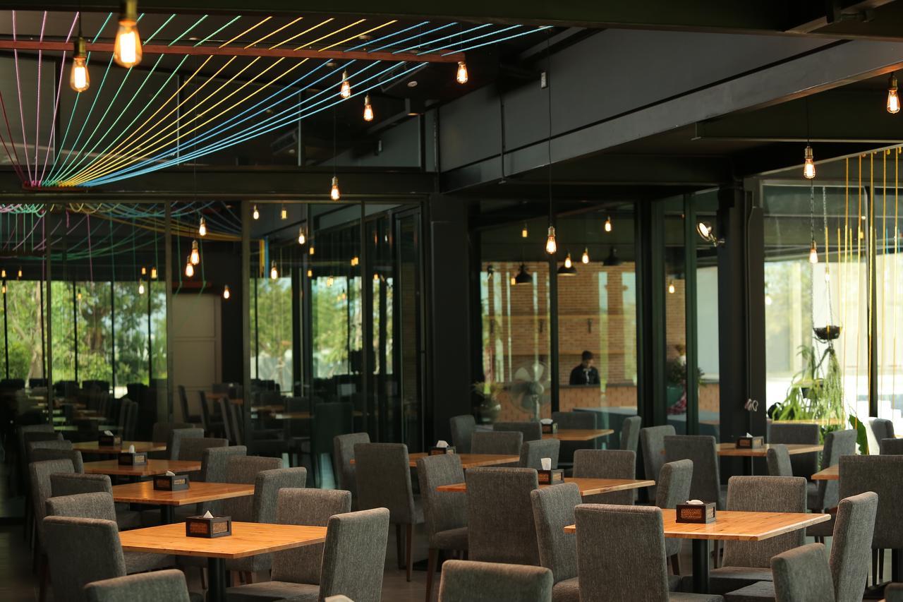 Navela Hotel & Convention Ratchaburi Екстер'єр фото