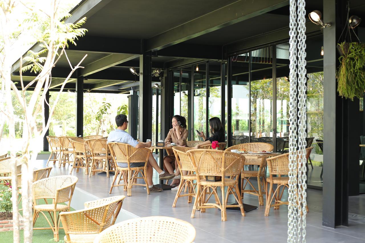Navela Hotel & Convention Ratchaburi Екстер'єр фото